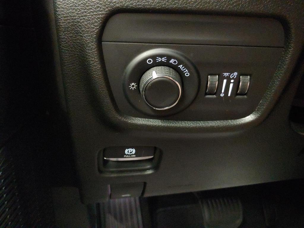 used 2024 Jeep Grand Cherokee car, priced at $33,000