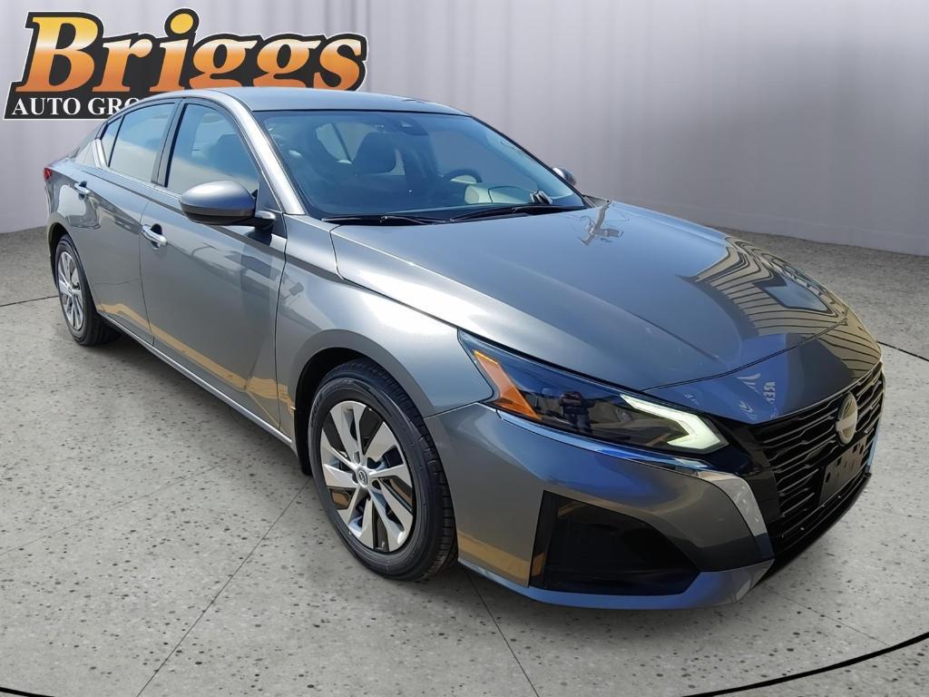 used 2023 Nissan Altima car, priced at $19,900