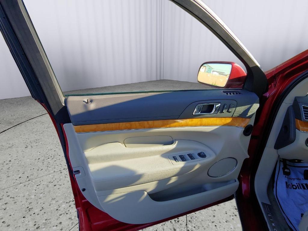 used 2010 Lincoln MKT car, priced at $7,995