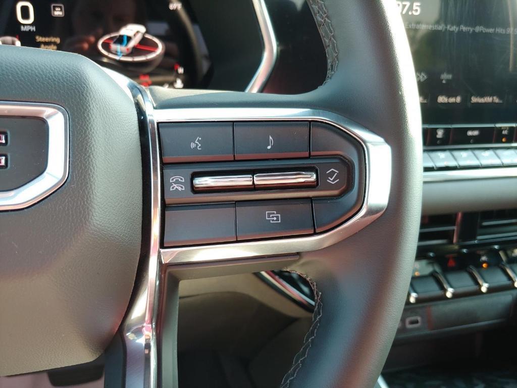 used 2024 GMC Canyon car, priced at $38,995