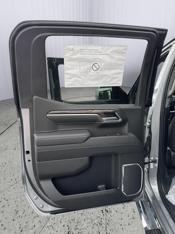 new 2025 GMC Sierra 1500 car, priced at $58,109
