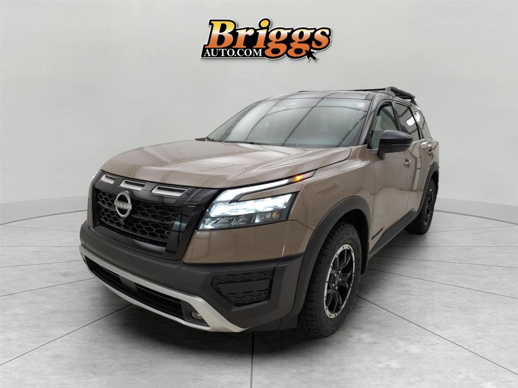 new 2024 Nissan Pathfinder car, priced at $38,382