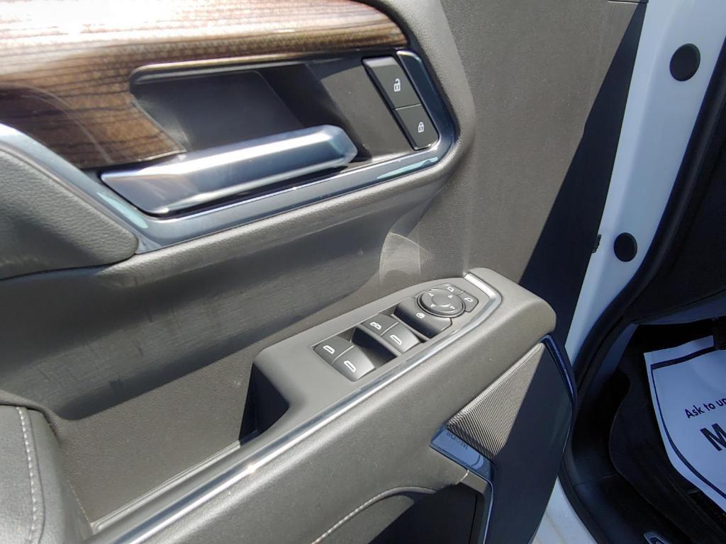 used 2024 Chevrolet Silverado 1500 car, priced at $45,995