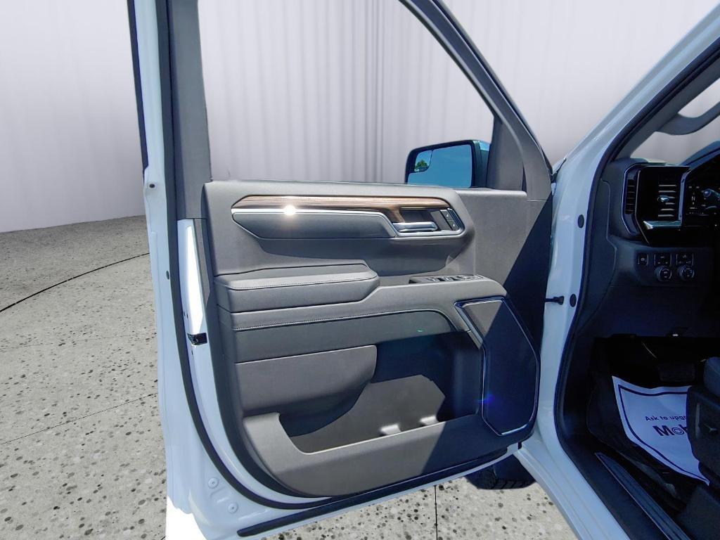 used 2024 Chevrolet Silverado 1500 car, priced at $45,995