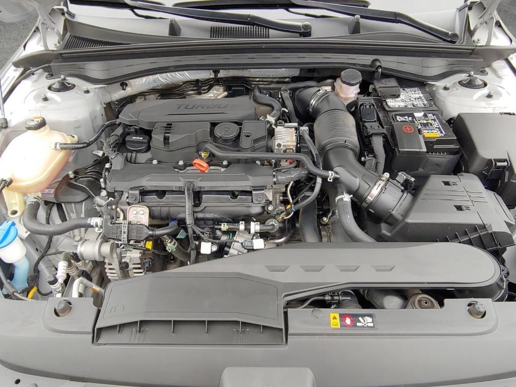 used 2023 Kia K5 car