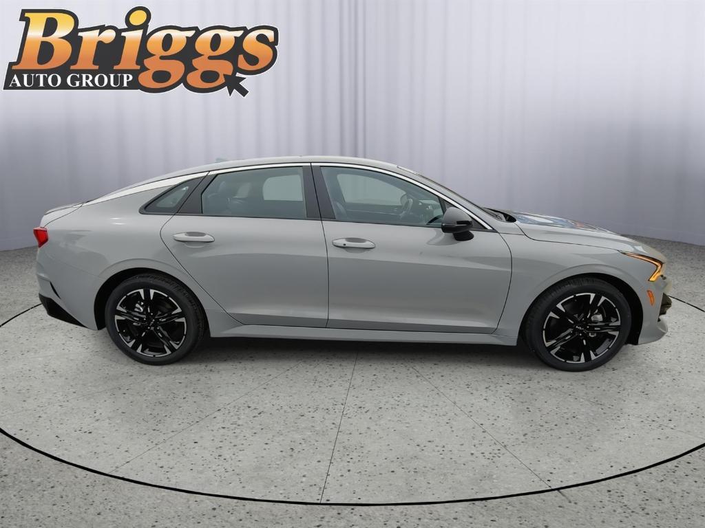 used 2023 Kia K5 car