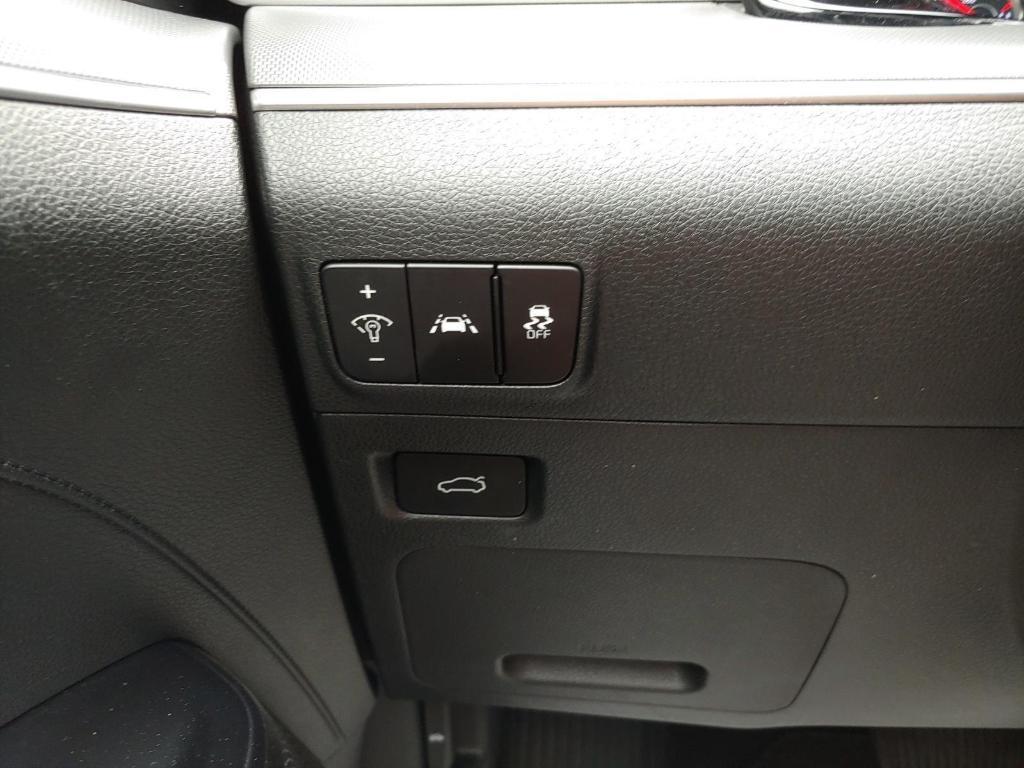used 2023 Kia K5 car
