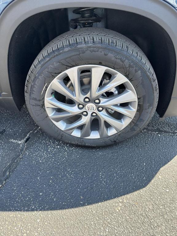 new 2026 Buick Enclave car, priced at $50,285
