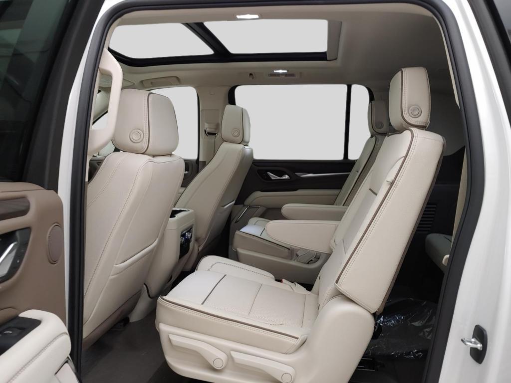 new 2024 GMC Yukon XL car, priced at $82,424