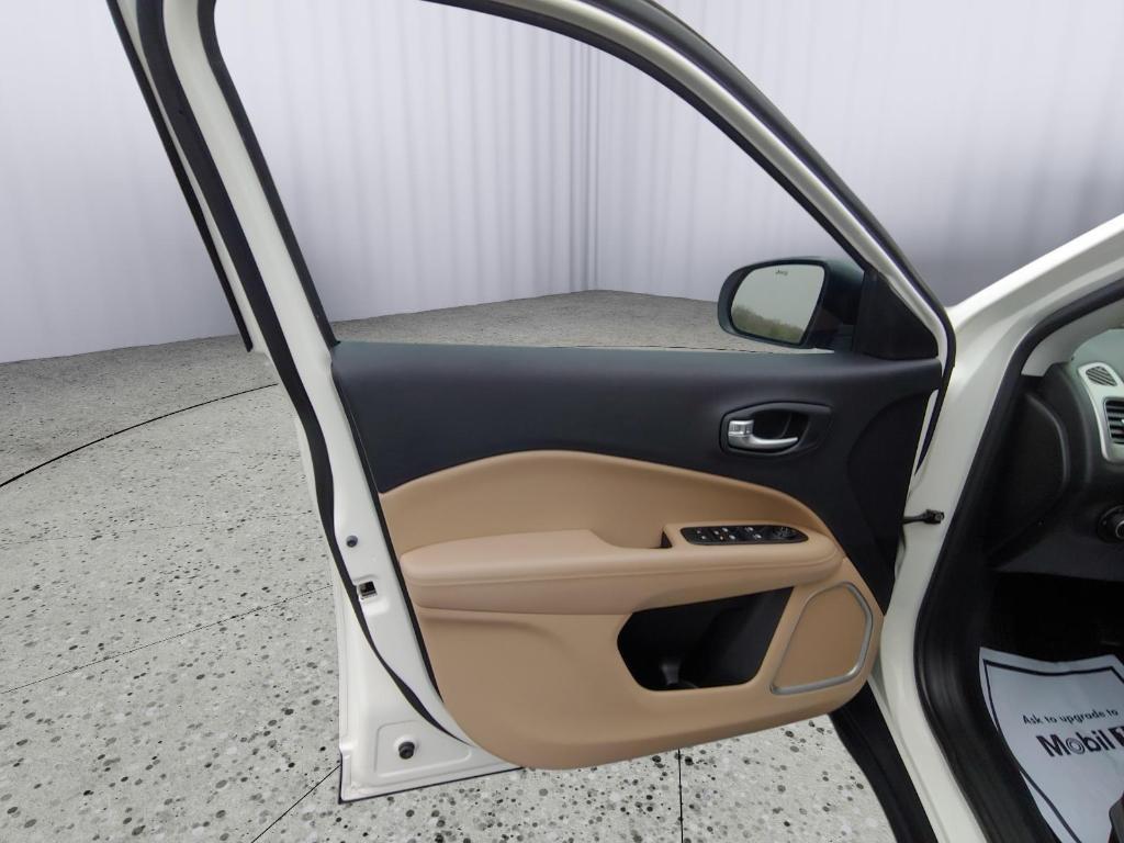 used 2018 Jeep Compass car, priced at $18,495