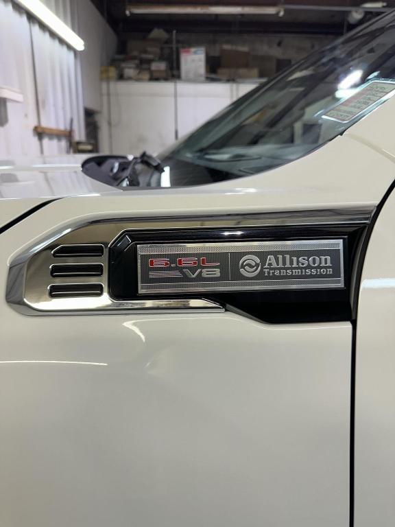 new 2025 GMC Sierra 3500 car, priced at $49,211