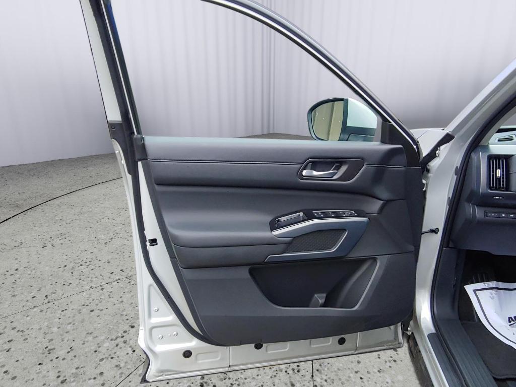new 2025 Nissan Pathfinder car