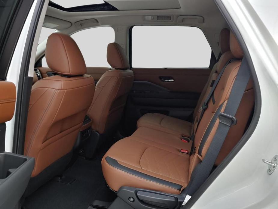 new 2024 Nissan Pathfinder car, priced at $48,232