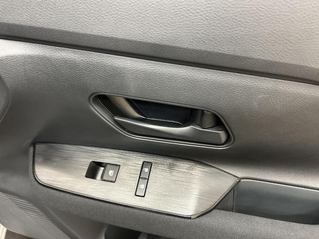 new 2025 Nissan Kicks car, priced at $24,325