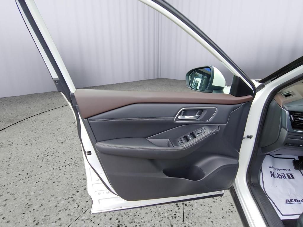 used 2021 Nissan Rogue car, priced at $23,995