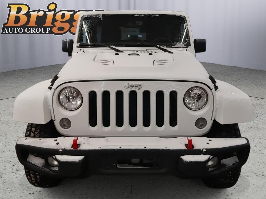 used 2015 Jeep Wrangler Unlimited car, priced at $27,500