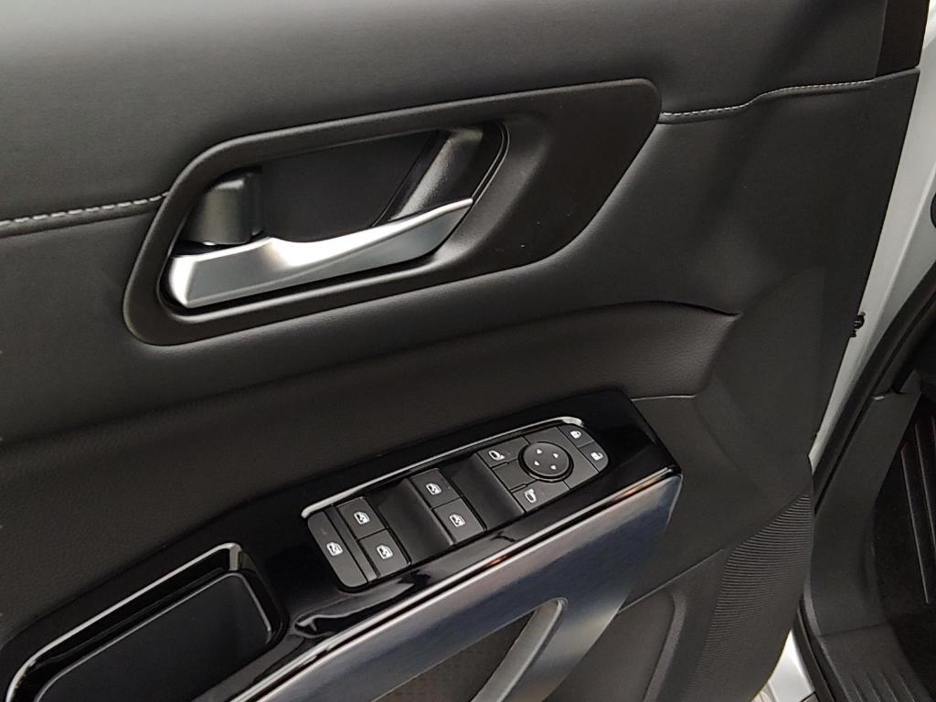 new 2025 Nissan Pathfinder car, priced at $47,279