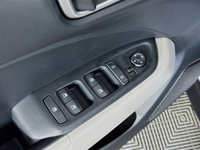 new 2025 Hyundai Venue car, priced at $22,518