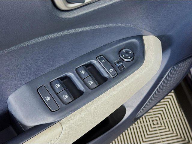 new 2025 Hyundai Venue car, priced at $24,681