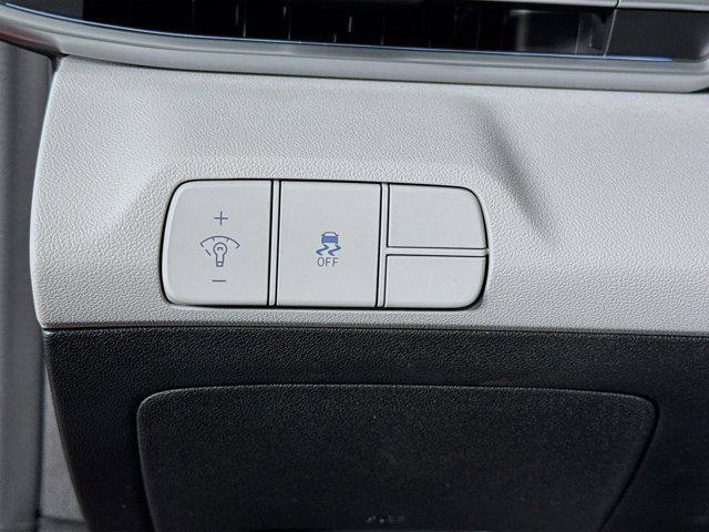 new 2025 Hyundai Elantra car, priced at $26,144