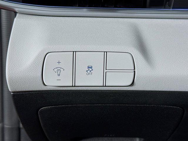 new 2025 Hyundai Elantra car, priced at $29,185