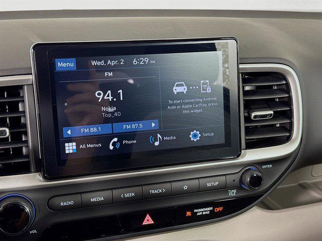 new 2025 Hyundai Venue car, priced at $22,516