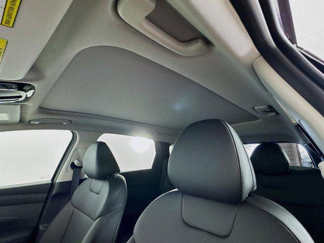 new 2025 Hyundai TUCSON Hybrid car, priced at $38,490