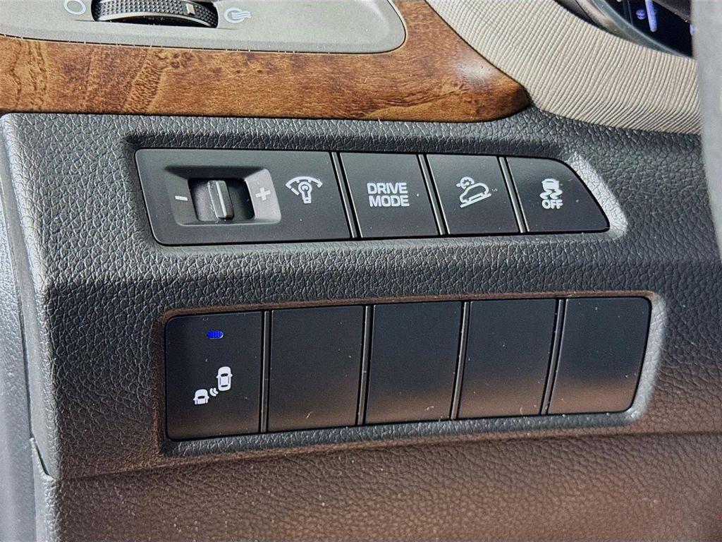 used 2018 Hyundai Santa Fe Sport car, priced at $15,788