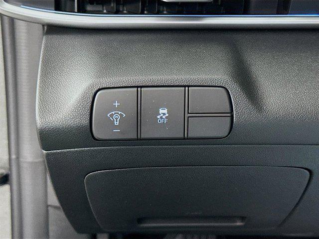 new 2025 Hyundai Elantra car, priced at $25,548