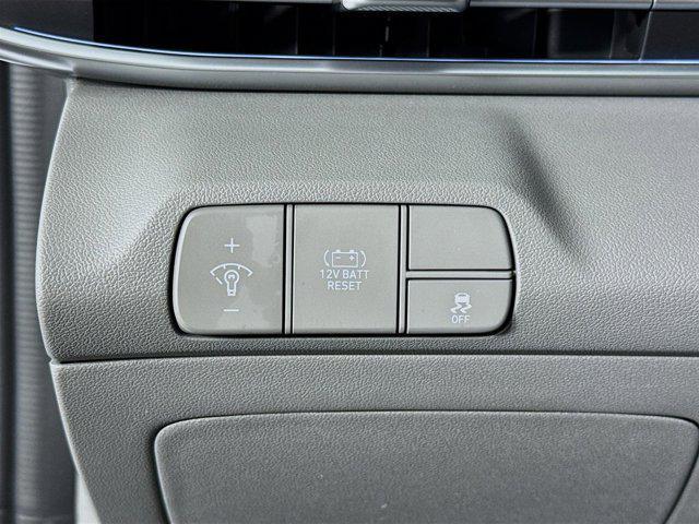 new 2025 Hyundai Elantra car, priced at $28,295