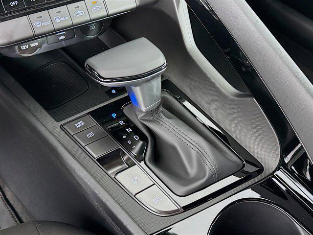 new 2025 Hyundai Elantra car, priced at $29,705