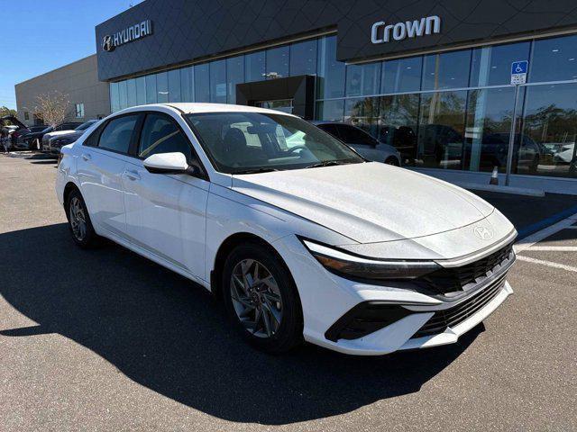 new 2024 Hyundai Elantra HEV car, priced at $28,082