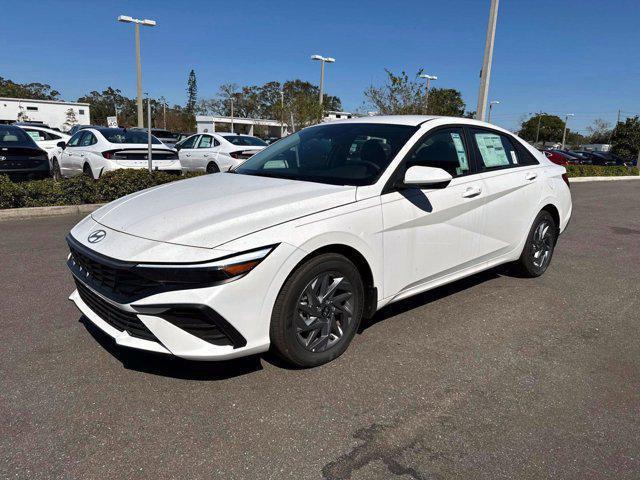 new 2024 Hyundai Elantra HEV car, priced at $28,082