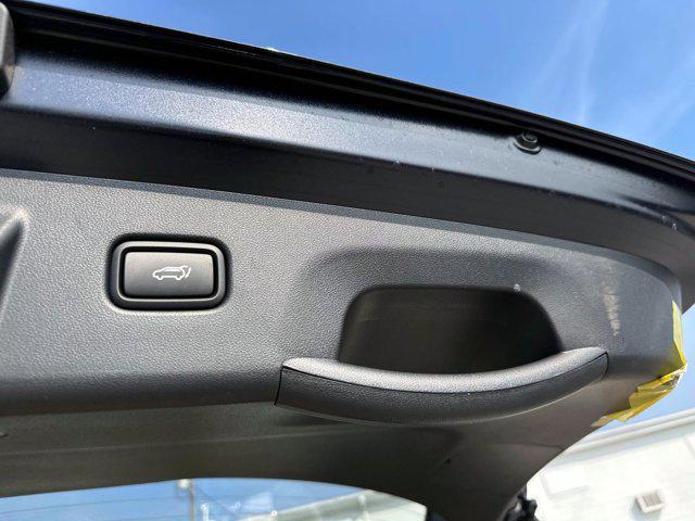 new 2025 Hyundai TUCSON Hybrid car, priced at $33,225