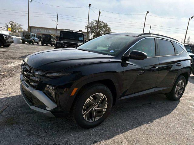 new 2025 Hyundai TUCSON Hybrid car, priced at $33,225