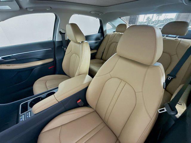 new 2025 Hyundai Sonata Hybrid car, priced at $39,985