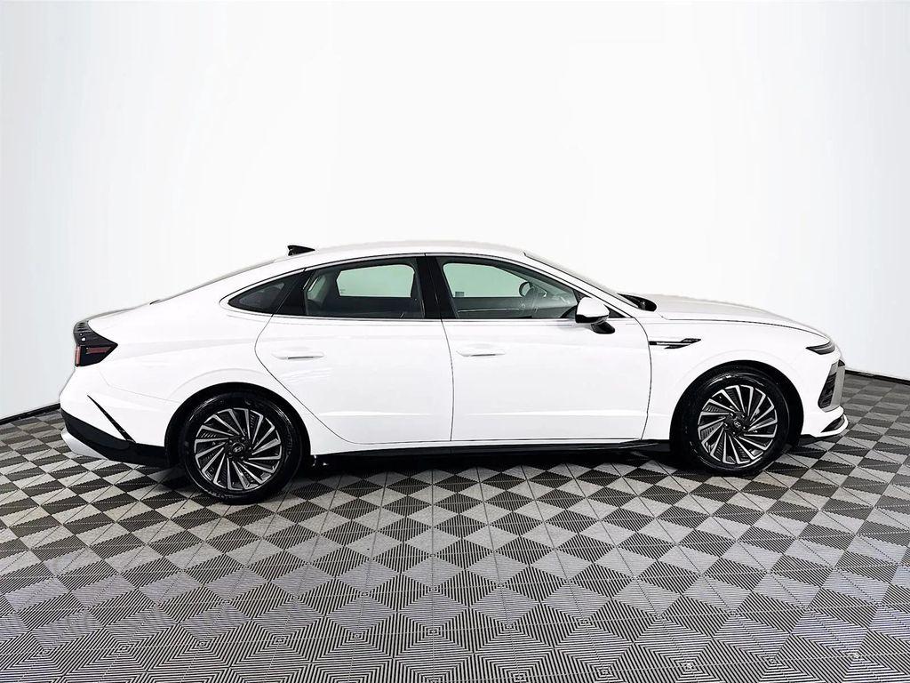 used 2024 Hyundai Sonata Hybrid car, priced at $25,287