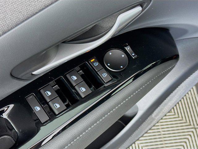 new 2025 Hyundai TUCSON Hybrid car, priced at $43,835