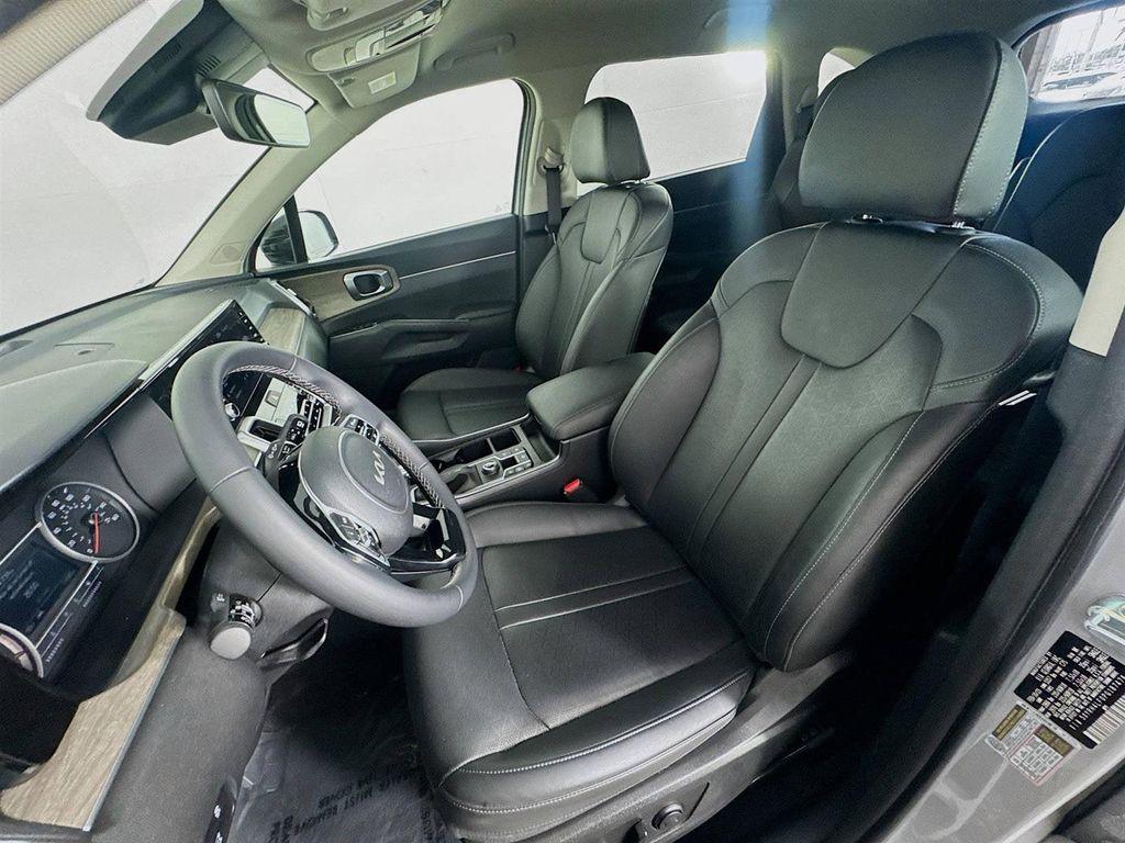 used 2023 Kia Sorento car, priced at $28,987