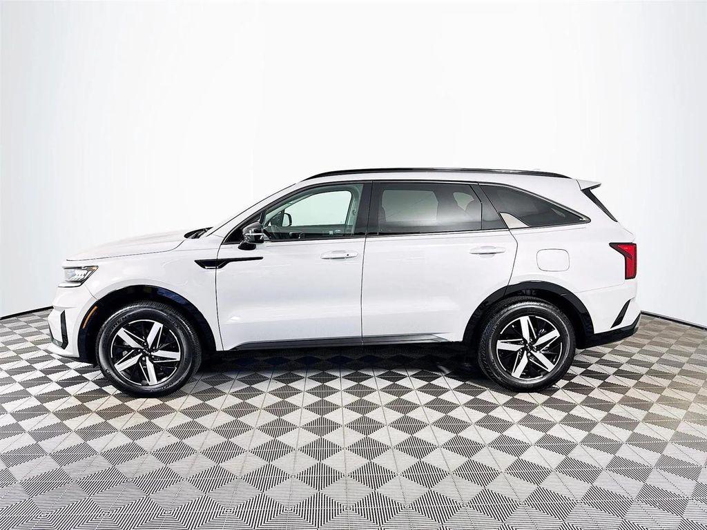 used 2023 Kia Sorento car, priced at $28,987