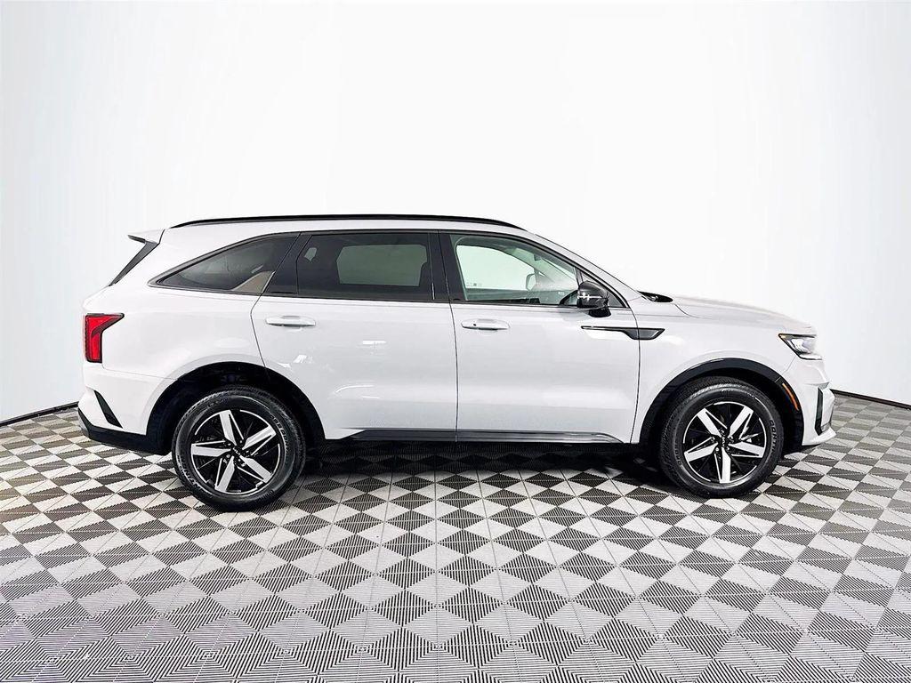 used 2023 Kia Sorento car, priced at $28,987