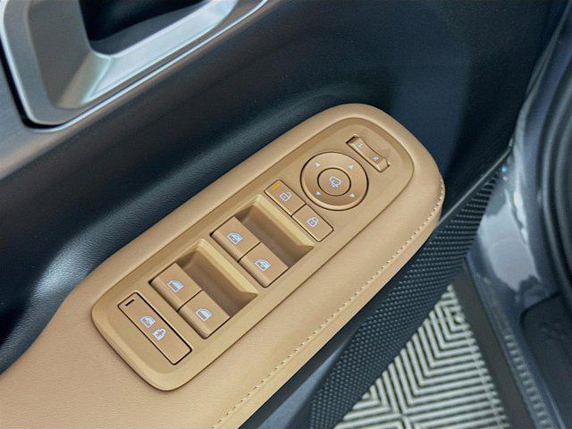 new 2025 Hyundai Santa Fe car, priced at $46,005