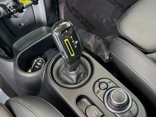 used 2022 MINI Hardtop car, priced at $20,488