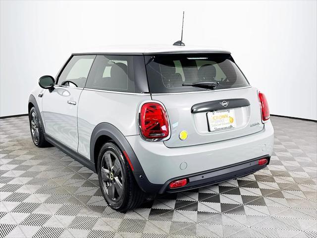used 2022 MINI Hardtop car, priced at $20,488