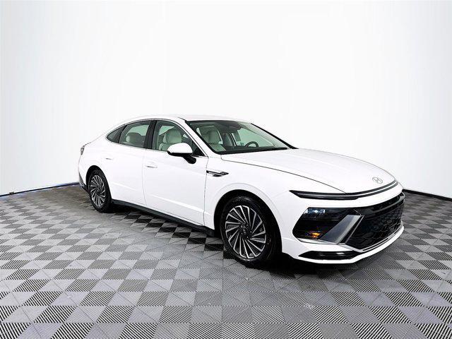 new 2025 Hyundai Sonata Hybrid car, priced at $31,495