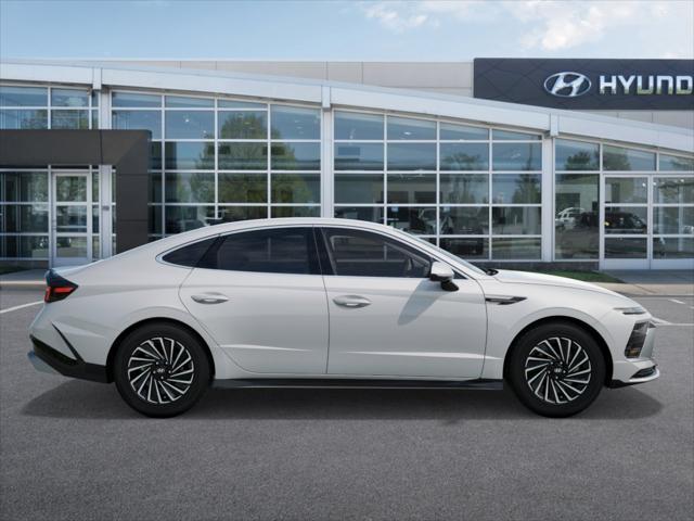 new 2025 Hyundai Sonata Hybrid car, priced at $32,395