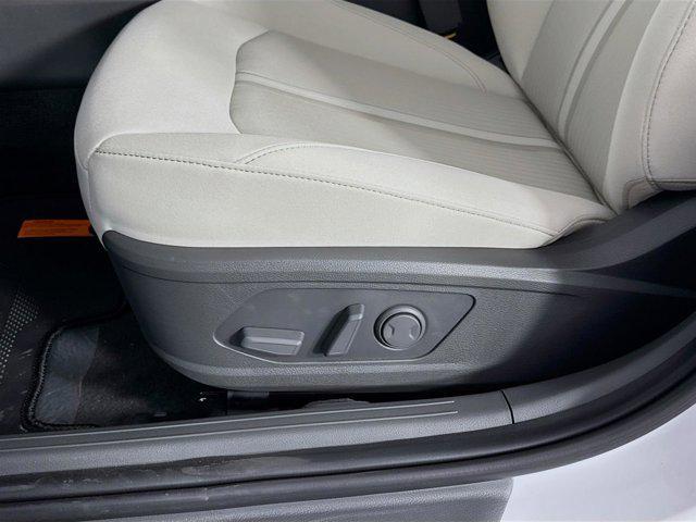 new 2025 Hyundai Sonata Hybrid car, priced at $31,495