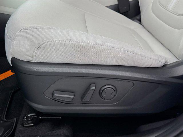 new 2025 Hyundai Tucson car, priced at $30,198