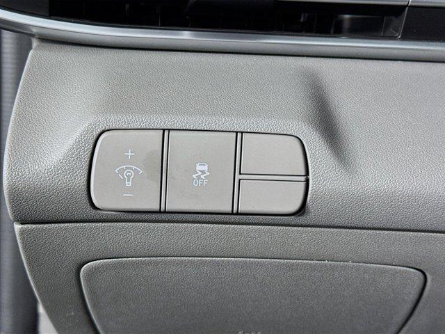 new 2025 Hyundai Elantra car, priced at $24,018