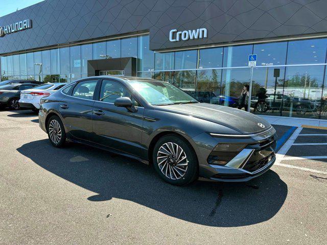 new 2024 Hyundai Sonata Hybrid car, priced at $38,905